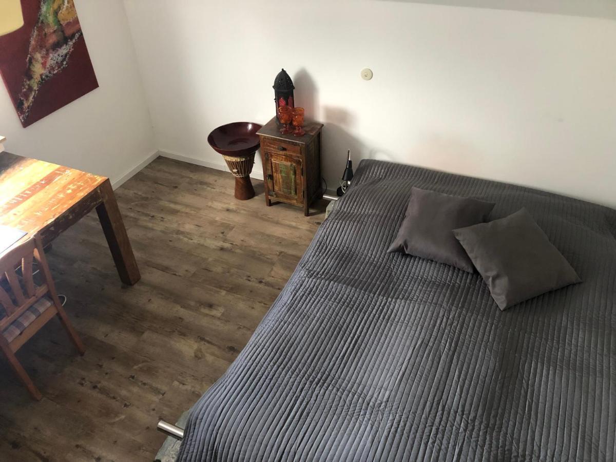 Bel Art Etage Mit Grossem Parkplatz Daire Haan Dış mekan fotoğraf